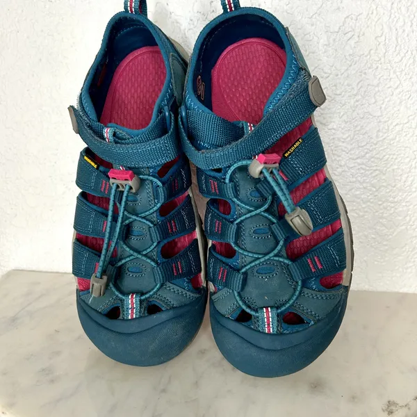 Keen Newport H2 Deep Lagoon Blue Pink Womens Size 5 - Image 2