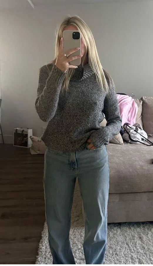 Old Navy Sweater - Image 3