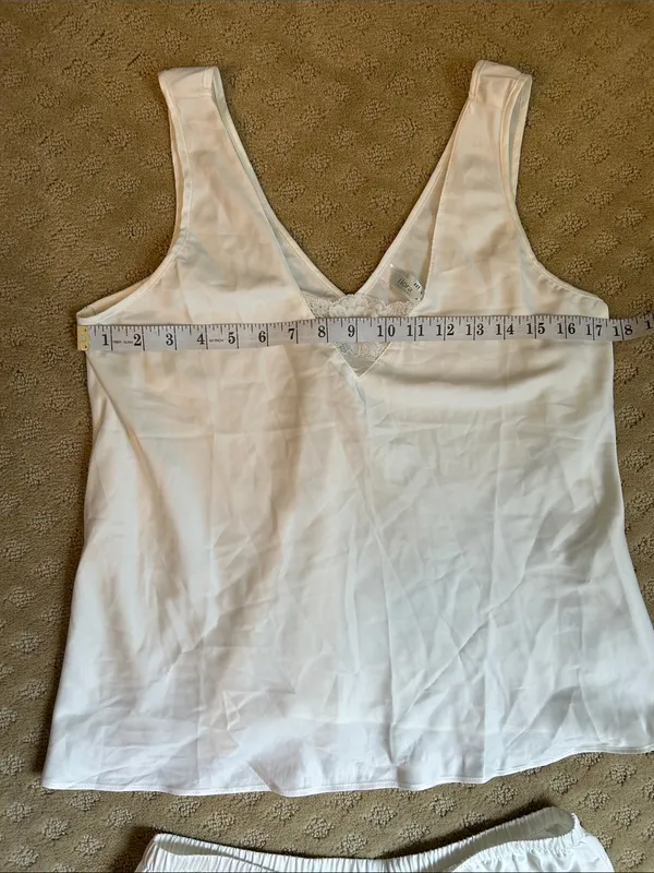 Flora Nikrooz White Lace-Trim Sleep Set - Tank & Shorts, Medium NWOT - Image 6