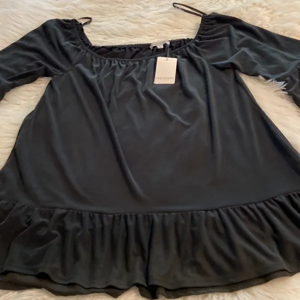 Green Envelope Women’s Top size L length 27” bust 38” color black - Image 8