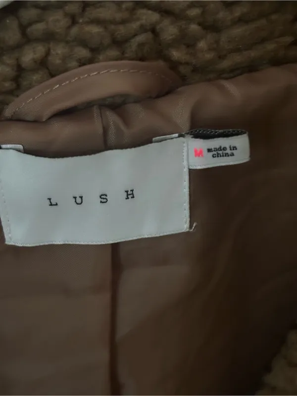 LUSH‎ "Toffee" Teddy Sherpa Faux Fur Cropped Moto Jacket - Size M - Image 5