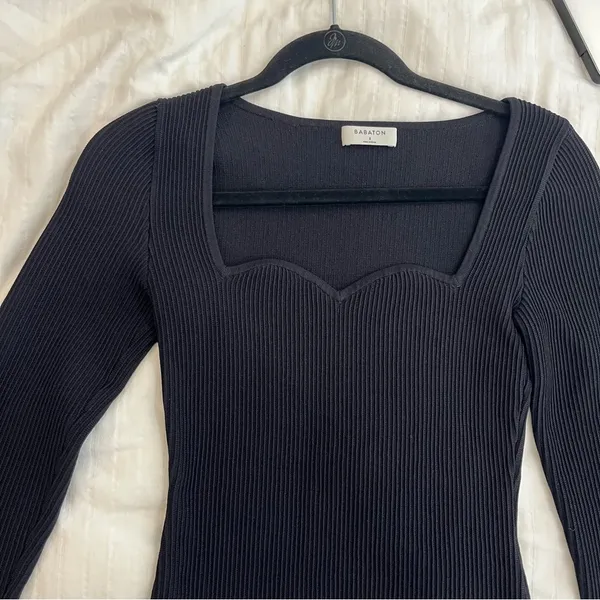 Aritzia Sculpt Knit Sweetheart Longsleeve - Image 11