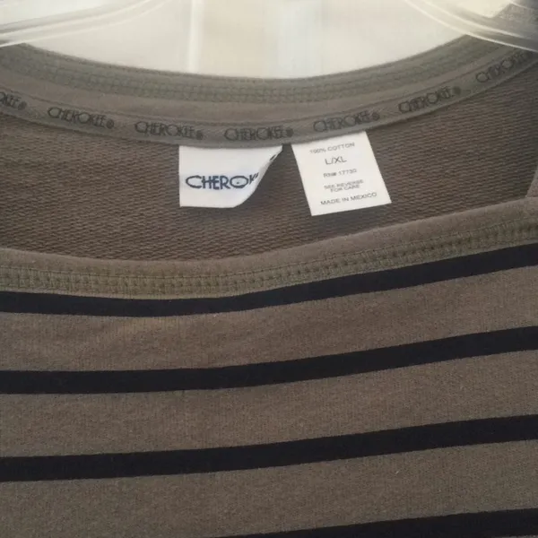 FINAL MARKDOWN Ladies Cherokee French terry tee l/xl - Image 4