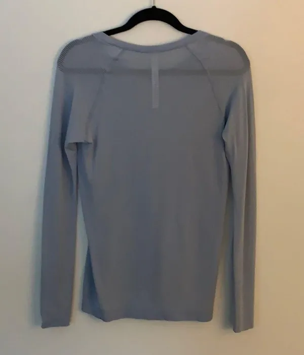 lululemon long sleeve blue shirt - Image 3