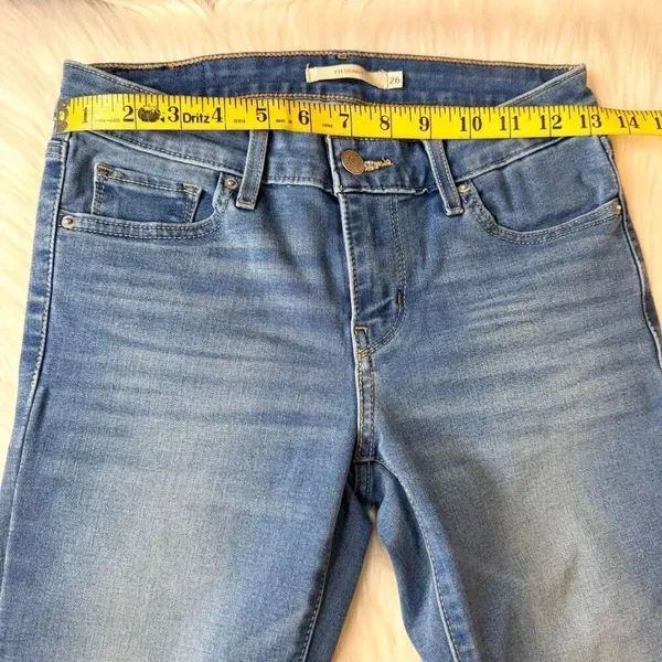 Levi’s 711 Skinny Jeans Medium Wash Size 26 - Image 9