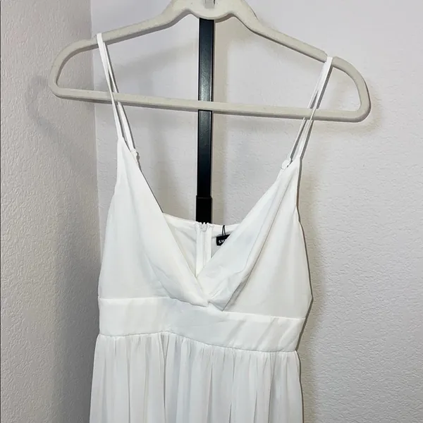 Elegant White Maxi Dress‎ - Image 3