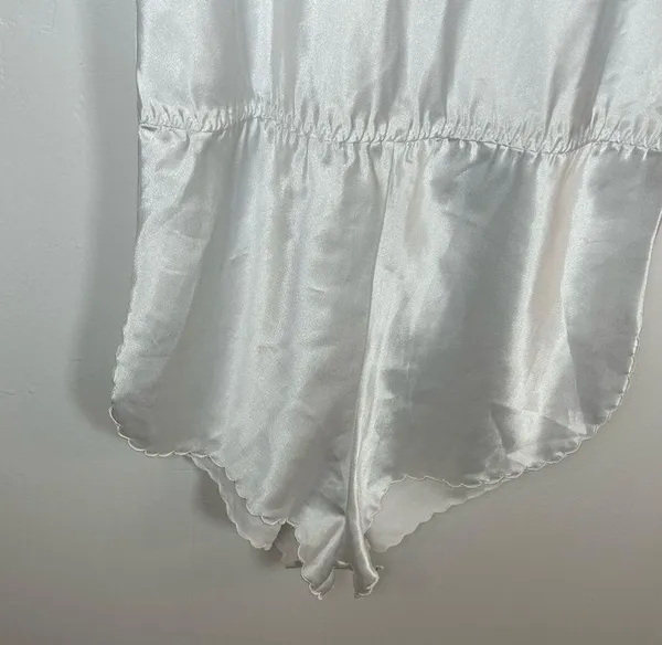 Vintage white lace embroidered bridal lingerie pajamas today tonight size small - Image 4