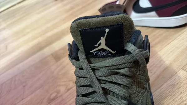 Air Jordan 4 Retro - Image 9