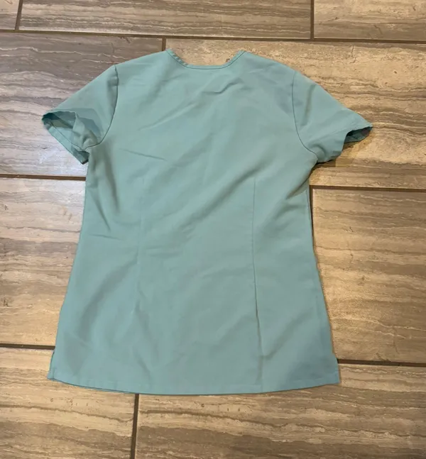 FIGS Sz XS Scrub Top! No Free Shipping:( - Image 2