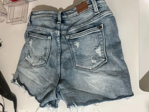 Jusy Blues Distressed Jean Shorts - Image 2