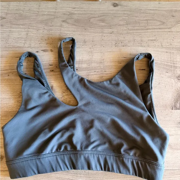 ALO Yoga grey Strappy Cutout Sports Bra - Image 5