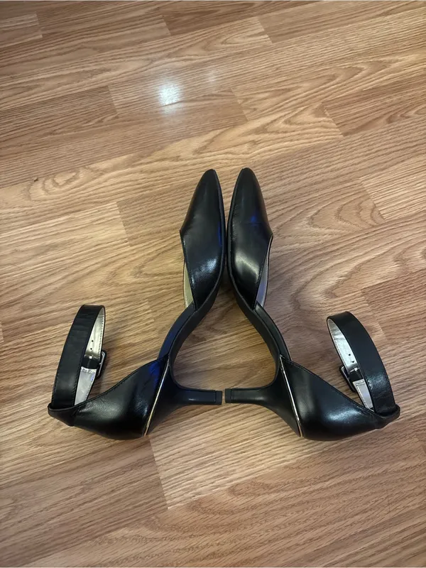 Anne Klein Black Pointed-Toe Ankle-Strap Kitten Heels Size 9M - Image 4