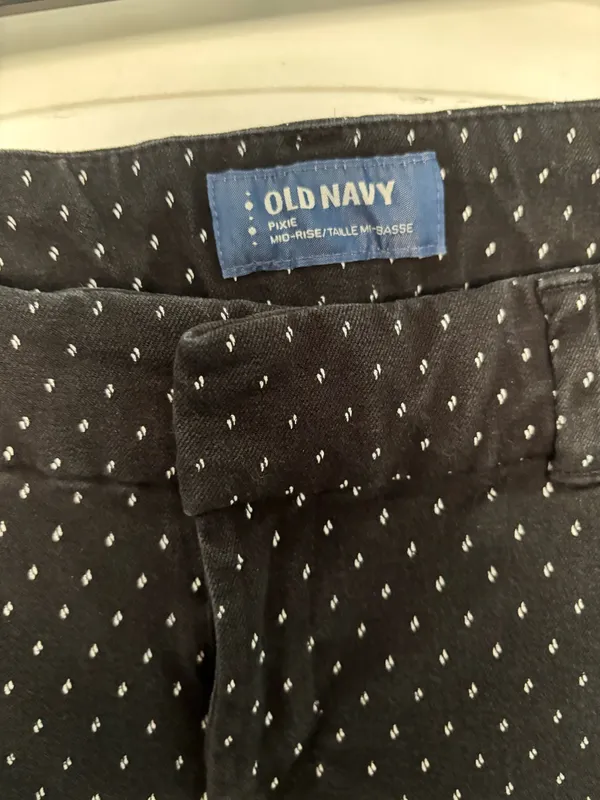 Old Navy Work capri pants polka dot - Image 2