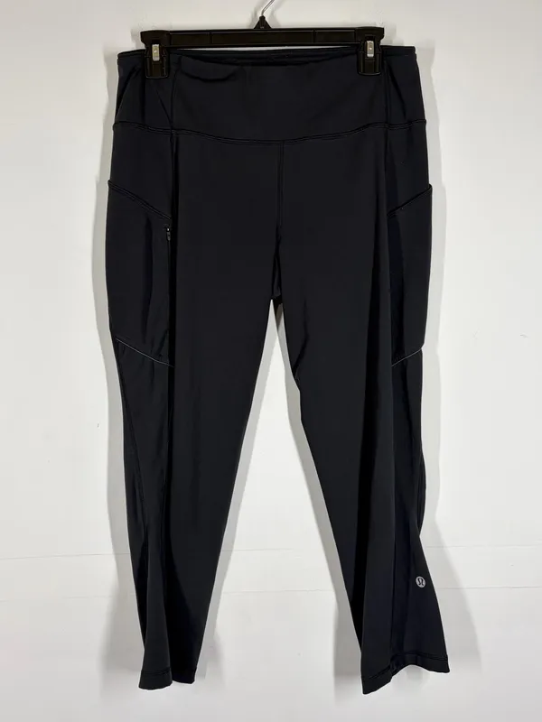 Lululemon Run On Crop 21” Legging Size 10 - Image 5