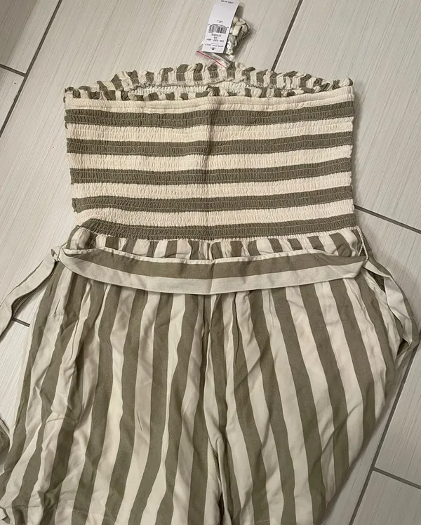 American Eagle Outfitters Smocked Tube Romper - Image 9
