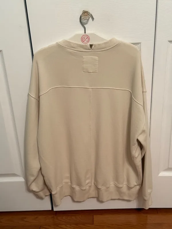 Aerie The Chill Crew Graphic Love Sweatshirt in Cream - Image 3