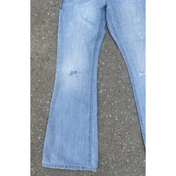 Madison Denim Women's Low Rise Flare Leg Distress SZ 7/8 Dark Stitch Embroidery‎ - Image 3