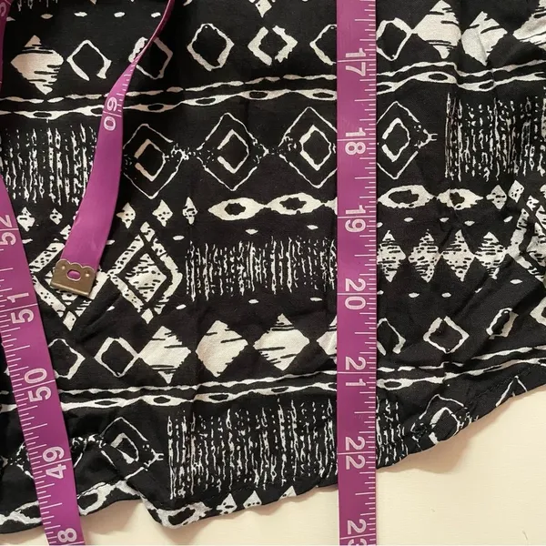 Urban Outfitters Sparkle & Fade Black Tribal Print Top Size M EUC - Image 8