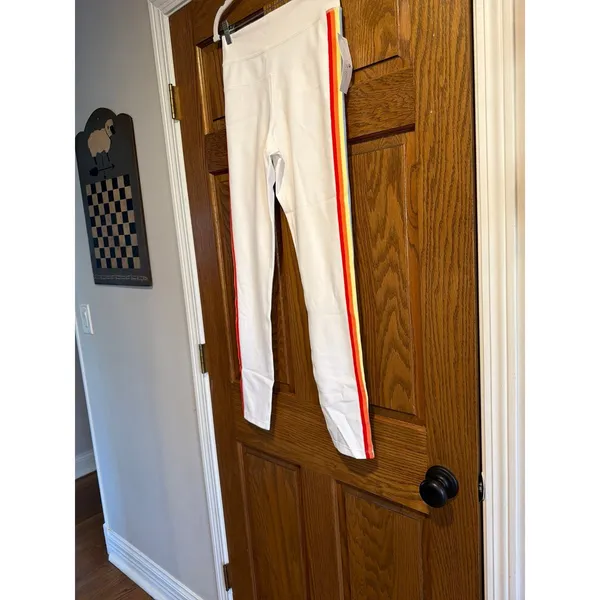 Spiritual Gangster white high-rise‎ 7/8 leggings large nwt - Image 3