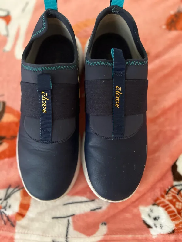 Cloves Shoes Blue Size 9 - Image 2