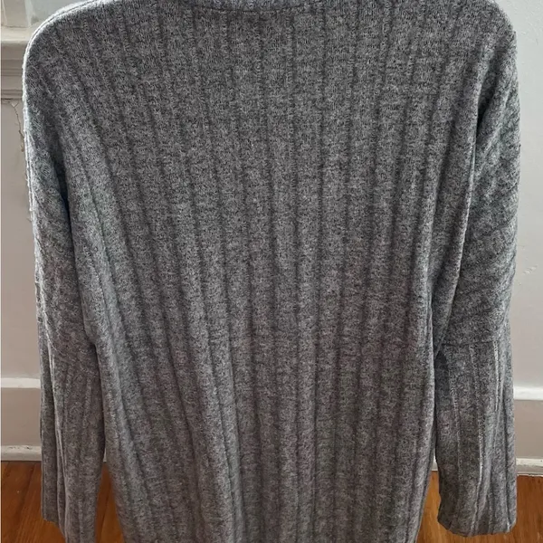 Anthropologie Eri+Ali Fiona Hacci gray ribbed mock neck sweater, size M comfy - Image 8