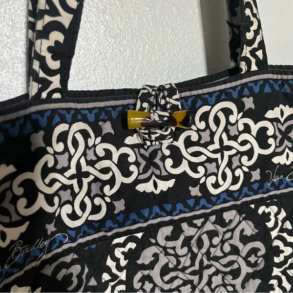 Vera Bradley Tote Bag - Image 4