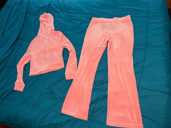NWT juicy couture classic velour track suit M - Image 5