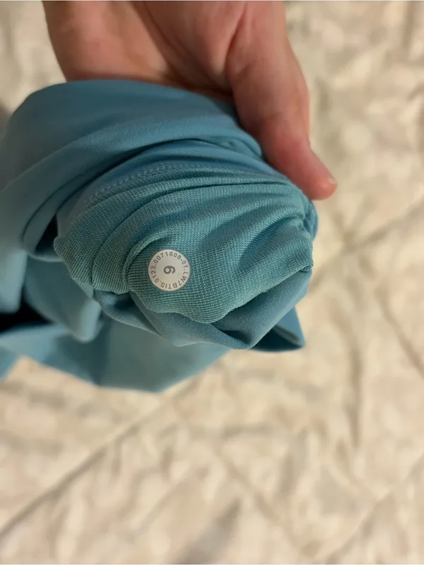 High-Waist lululemon align shorts - Image 3