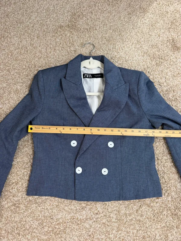 Zara Cropped Double-Breasted‎ Blazer in Blue with White Cuff Detail - Image 4