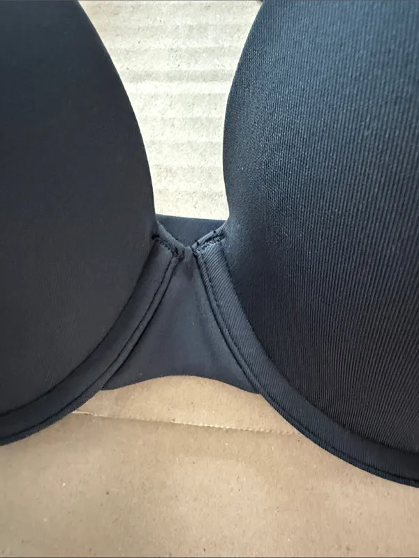 SKIMS Fits Everybody T-Shirt Bra - Onyx 32D - Image 3