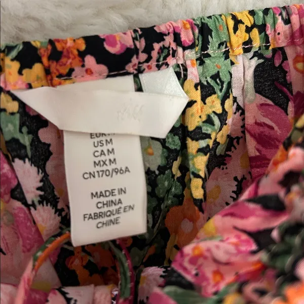 H&M Smocked Floral Cotton Dress - Image 6