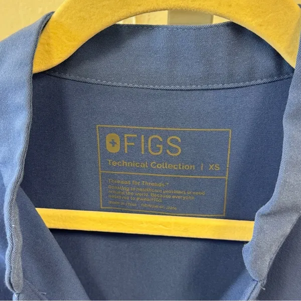 Figs Women's Button Front‎ Celemu Scrub Uniform Top Blue XS W20SW1039 - Image 6