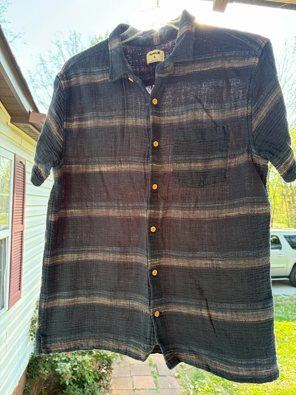 Hurley Men's Short Sleeve Button-Up Xl Beach Cruise Vacation Hawaiian Shirt - Image 4