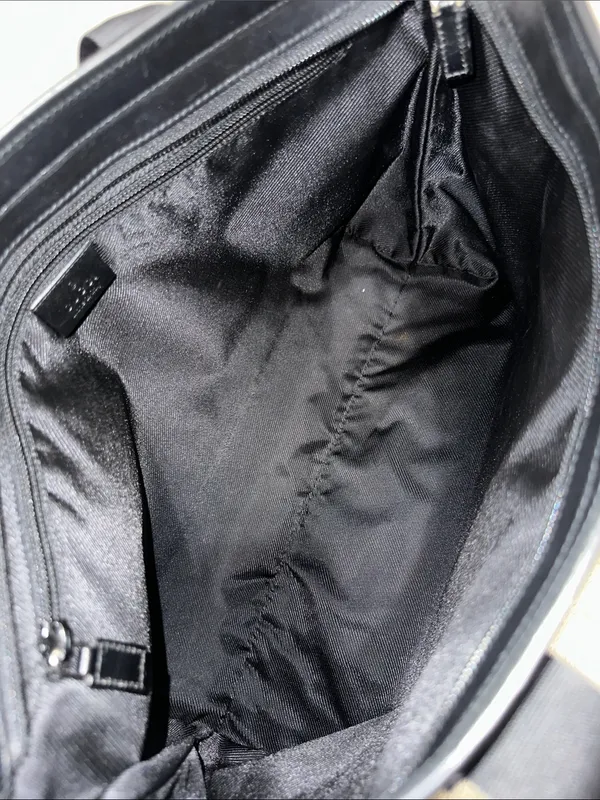 Gucci Black GG Shoulder Tote - Image 14