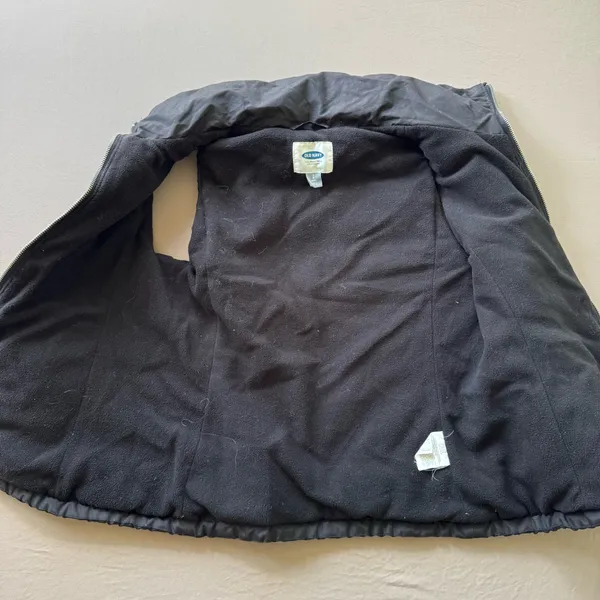 Old Navy Classic Puffer Vest - Image 6