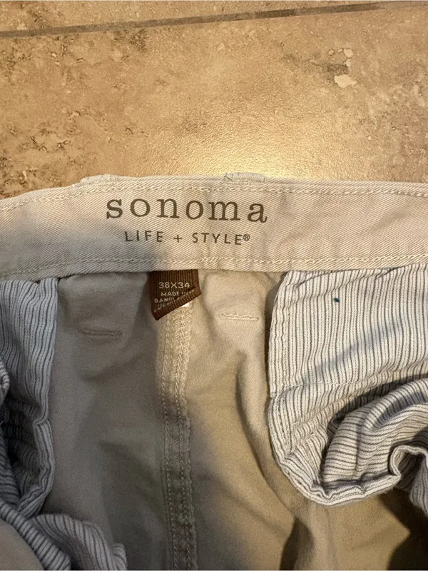 Cargo Pants in Light Khaki - Relaxed Fit - Image 2