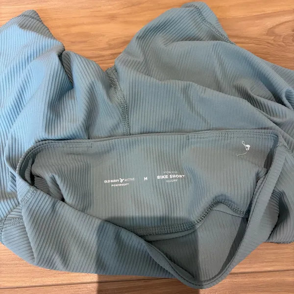 Old Navy PowerSoft High Rise Ribbed Bike Shorts Sage Green Medium - Image 3