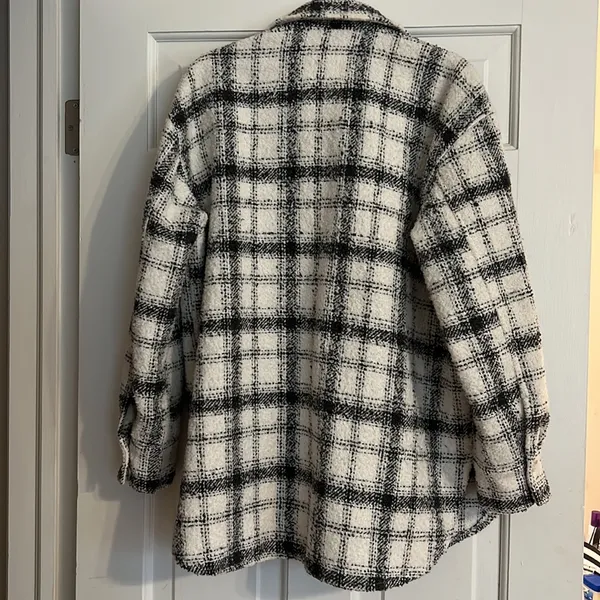 H&M Shacket - Image 3