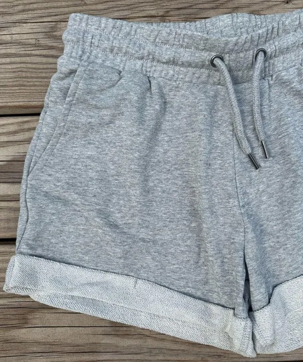 icyzone comfy grey women’s shorts with pockets - Image 2