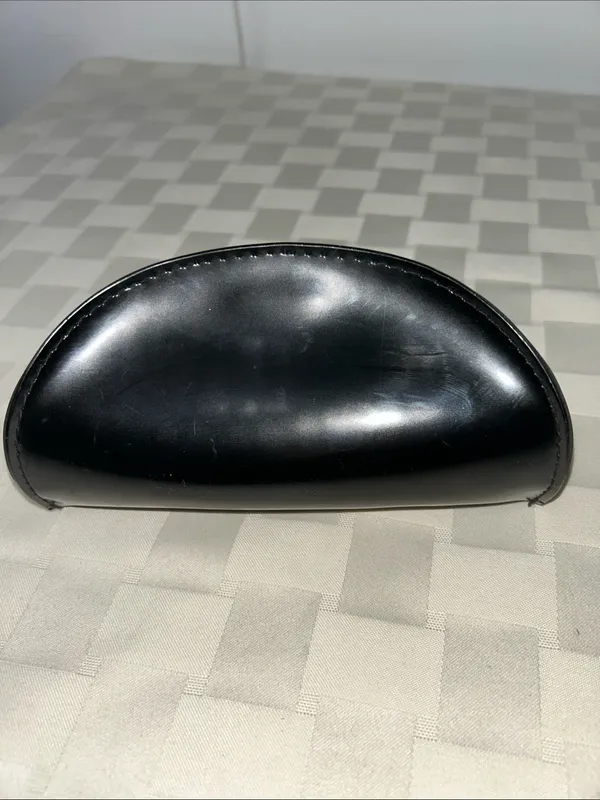 Fendi Glossy Black Eyewear Case with Embossed Logo - Image 2