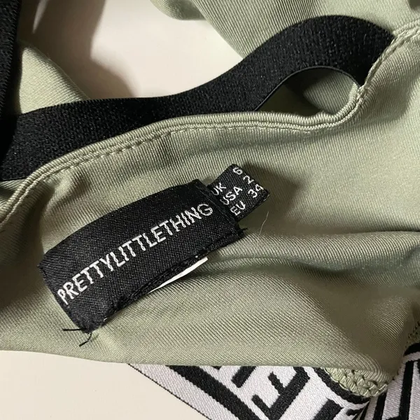 Pretty Little Thing Light Green & Black X-Back Sports Bra Size 2 GUC - Image 8