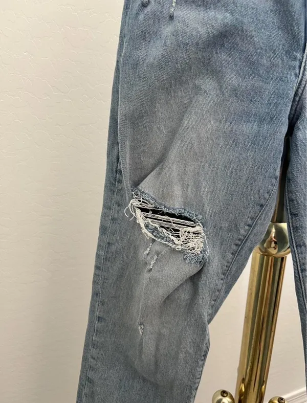 Abercrombie Mid-Rise Boyfriend Jeans - Image 6