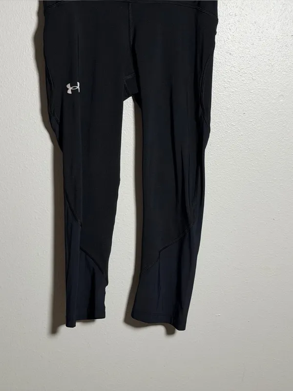 Under Armour‎ Women Yoga Capri Black Compression Athletic Leggings size M - Image 3
