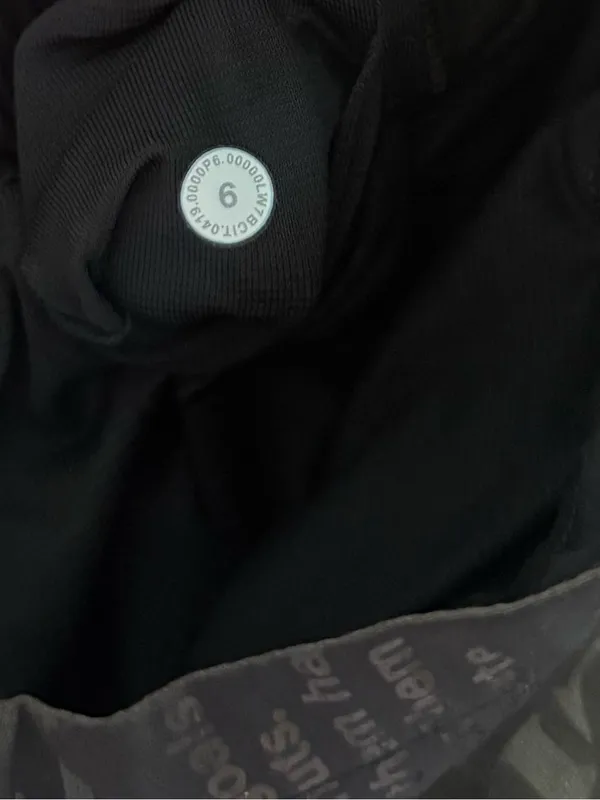 Lululemon Hotty Hot Short II *Long 4" Manifesto 20YR Manifesto Foil Black Black - Image 5