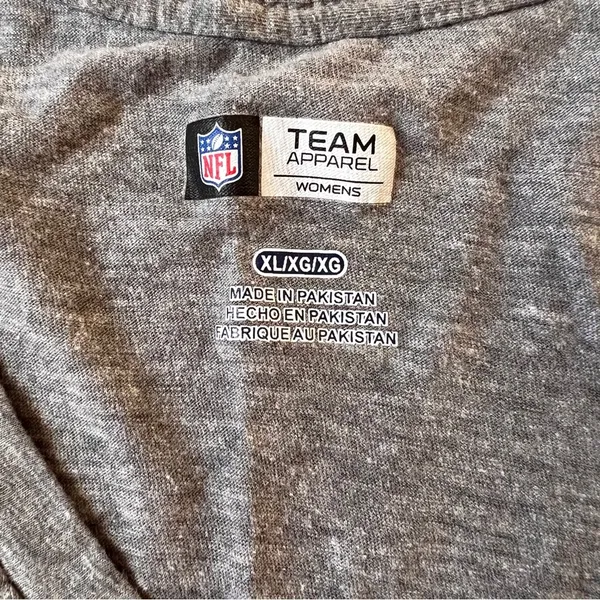 EUC NFL Team Apparel Women’s New England Patriots T Shirt Sz XL - Image 4