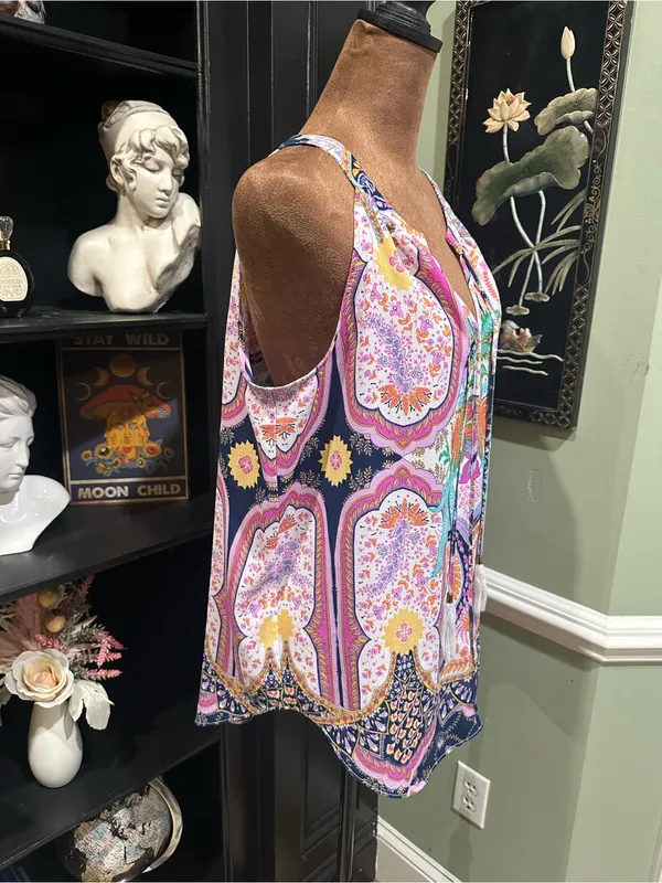 Rose + Olive Boho Paisley Sleeveless Blouse – Size Large - Image 9