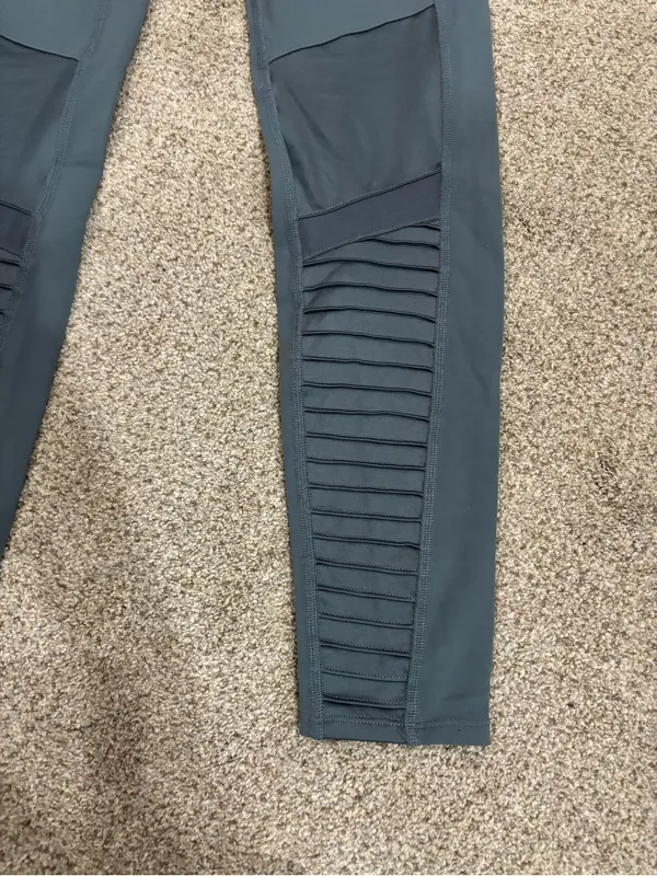 Alo Yoga Moto Full Length Airbrush Legging Gray Small Workout Activewear Running - Image 3