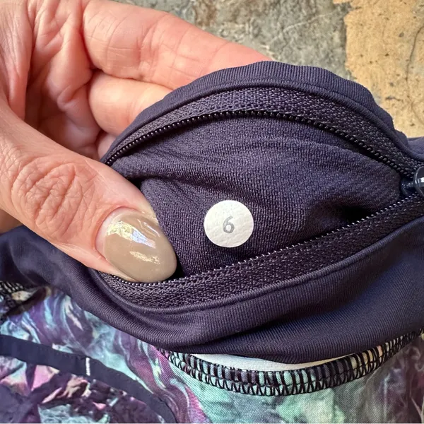 Lululemon Run: Speed Short Stretch Iridescent Multi / Deep Navy Women’s Size 6 - Image 5