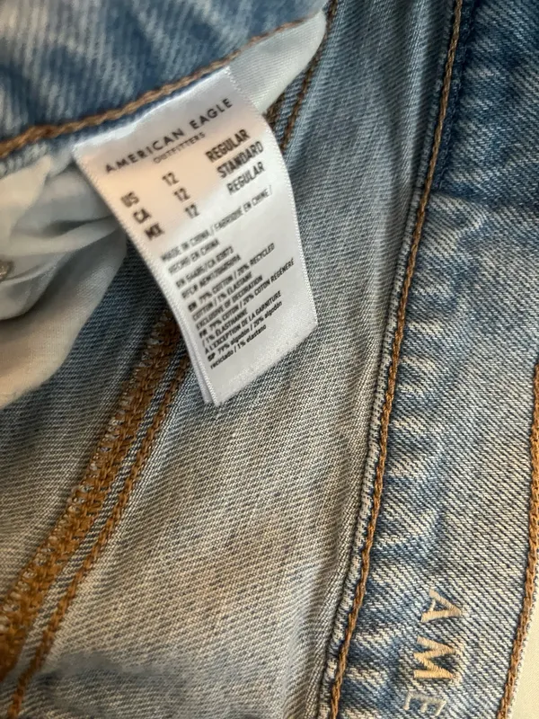 American Eagle Jeans - Image 3
