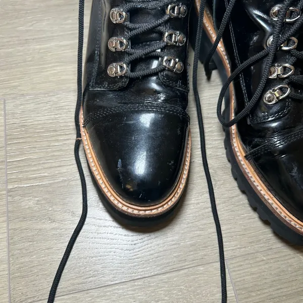 Marc Fisher Black Patent Leather Combat Boots Lug Sole Lace Up Womens 9.5 - Image 2
